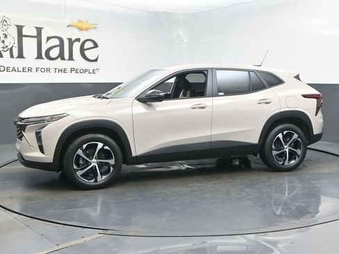 New 2026 Chevrolet Trax RS w/ Driver Confidence Package FWD image 10