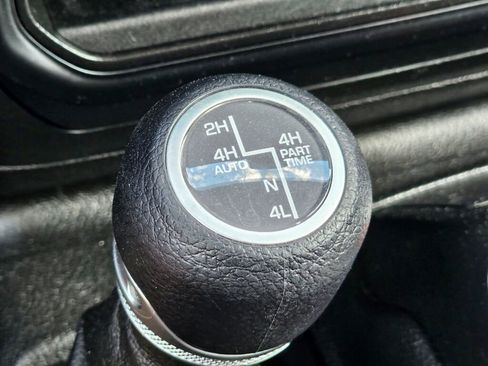 Used 2023 Jeep Wrangler Unlimited Sahara w/ Cold Weather Group AWD/4WD image 29
