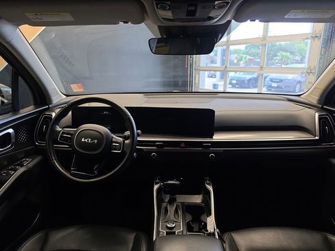 Certified 2024 Kia Sorento S w/ Panoramic Sunroof Package FWD image 19