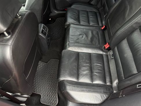 Used 2011 Volkswagen Golf 4-Door image 11