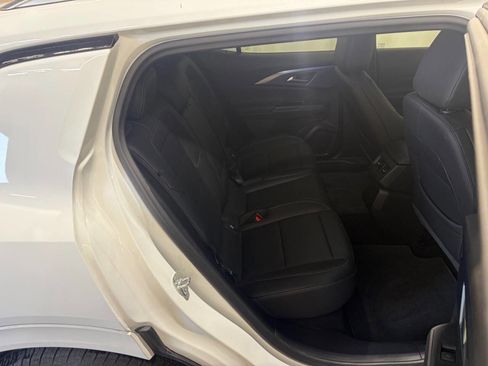 Used 2025 Chevrolet Equinox EV LT FWD image 22