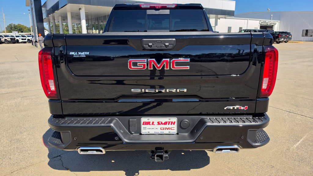 Used 2026 GMC Sierra 1500 AT4 w/ AT4 Premium Package AWD/4WD image 4