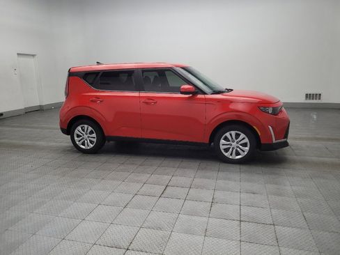 Used 2023 Kia Soul LX FWD image 11