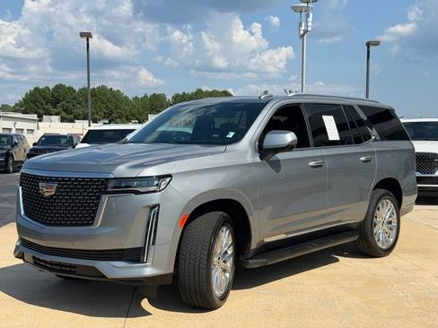 Used 2023 Cadillac Escalade Premium Luxury AWD/4WD image 2