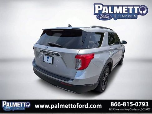 Used 2022 Ford Explorer XLT w/ Equipment Group 202A RWD image 3