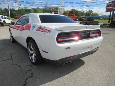 Used 2016 Dodge Challenger SXT Plus image 3