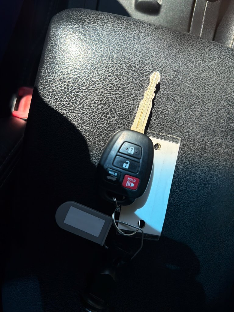 Used 2014 Toyota Camry SE FWD image 29