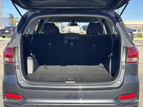 Used 2020 Kia Sorento LX image 25