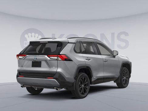 Used 2023 Toyota RAV4 SE AWD/4WD image 2