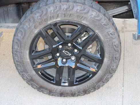 Used 2023 Chevrolet Silverado 1500 Custom Trail Boss image 25