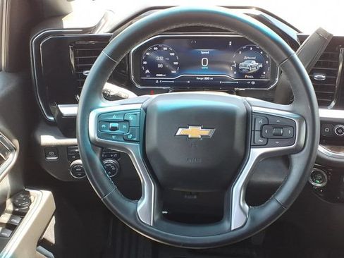 Used 2023 Chevrolet Silverado 1500 LT w/ Safety Package AWD/4WD image 15