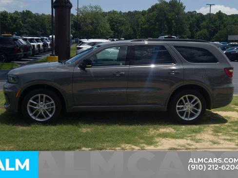 Used 2025 Dodge Durango GT AWD/4WD image 12