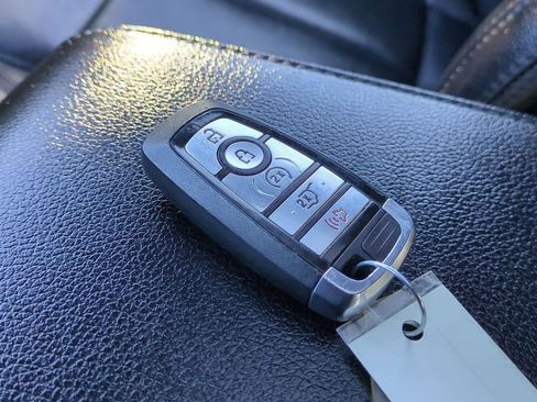 Used 2021 Ford Expedition Max XLT image 42