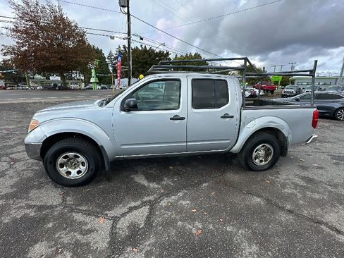 Used 2008 Nissan Frontier SE w/ Tow Hitch Pkg image 7