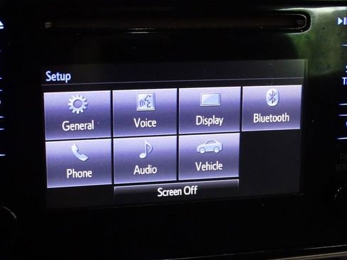 Used 2017 Toyota Corolla LE image 29