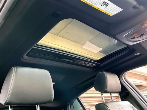 Used 2018 BMW X4 M40i image 13