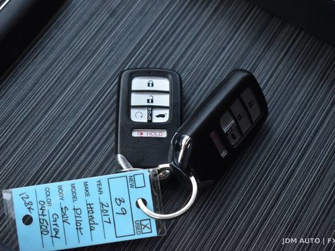 Used 2017 Honda Pilot Elite image 34