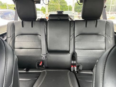 Used 2023 Jeep Wrangler Unlimited Sahara w/ Cold Weather Group AWD/4WD image 21