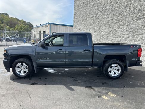 Used 2018 Chevrolet Silverado 1500 LT w/ All Star Edition image 5