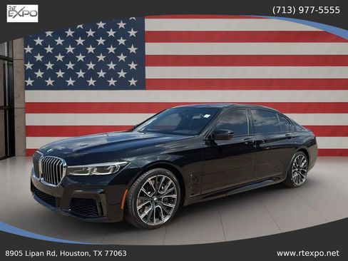 Used 2020 BMW 750i xDrive w/ Executive Package image 4