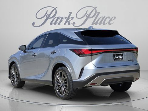Used 2025 Lexus RX 350 w/ Accessory Package (K3) AWD/4WD image 3