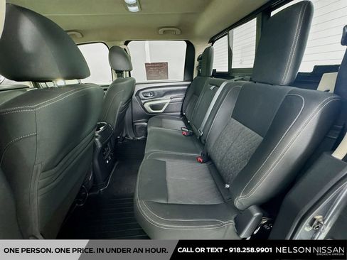 Used 2019 Nissan Titan SV w/ SV Convenience Package RWD image 24