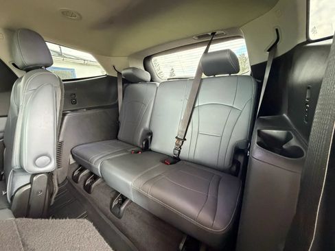 Used 2019 Buick Enclave Premium w/ Experience Buick Package AWD/4WD image 21