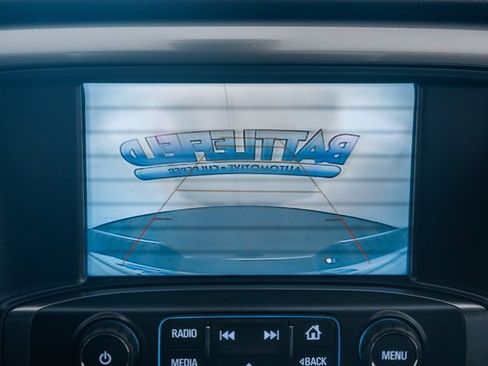 Used 2018 Chevrolet Silverado 1500 LT w/ LT Eassist Package image 39