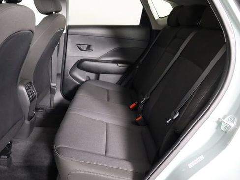 Used 2024 Hyundai Kona SEL AWD/4WD image 16