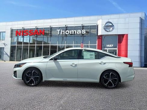 New 2026 Nissan Altima 2.5 SR FWD image 4