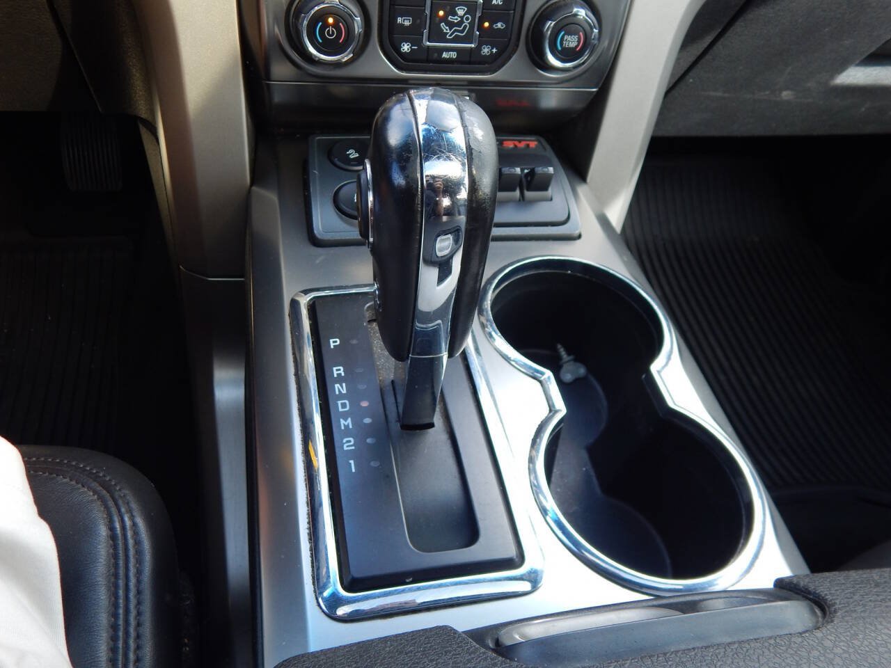 Used 2013 Ford F150 Raptor w/ Luxury Equipment Group AWD/4WD image 18