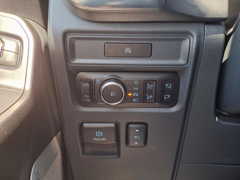Used 2025 Ford F150 Raptor AWD/4WD image 25