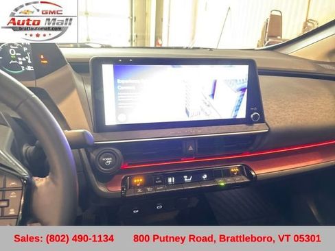 Used 2024 Toyota Prius Prime image 17