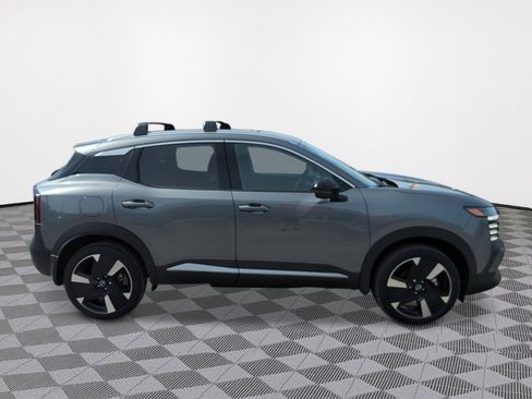 New 2026 Nissan Kicks SR w/ Cold Weather Package image 2