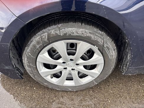 Used 2020 Toyota Corolla LE image 8