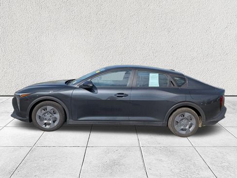 Used 2025 Kia K4 LX image 6