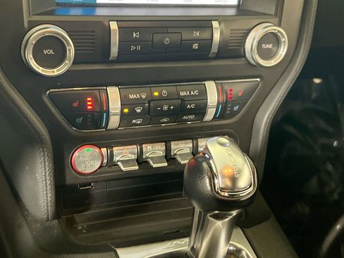 Used 2019 Ford Mustang GT Premium image 15