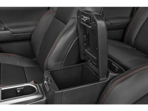 Used 2021 Toyota Tacoma TRD Off-Road image 12