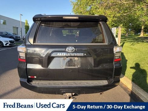 Used 2016 Toyota 4Runner SR5 AWD/4WD image 5