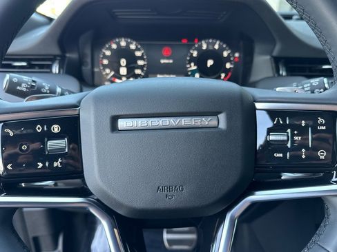 Used 2025 Land Rover Discovery Sport Dynamic SE image 27