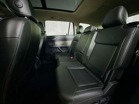 Used 2021 Volkswagen Atlas SE w/ Panoramic Sunroof Package image 14