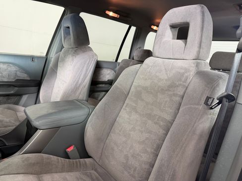 Used 2005 Honda Pilot EX image 19