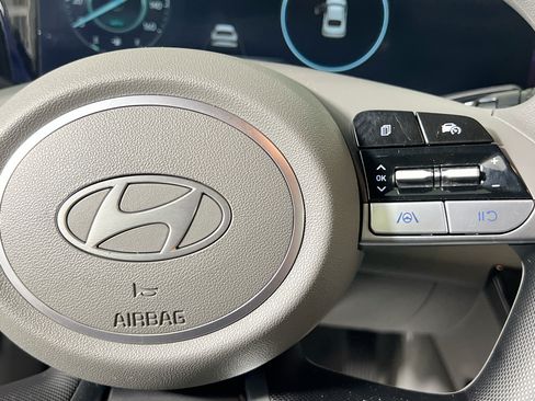 Used 2024 Hyundai Elantra SEL FWD image 20