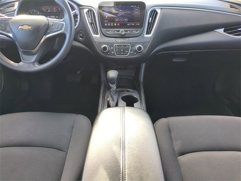 Used 2024 Chevrolet Malibu LT image 17
