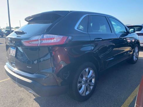 Used 2022 Ford Edge Titanium w/ Equipment Group 301A AWD/4WD image 7