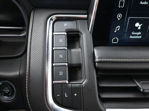 Used 2023 GMC Yukon XL SLT w/ SLT Luxury Package image 20