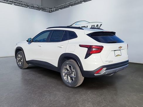 New 2026 Chevrolet Trax LT w/ Driver Confidence Package image 5