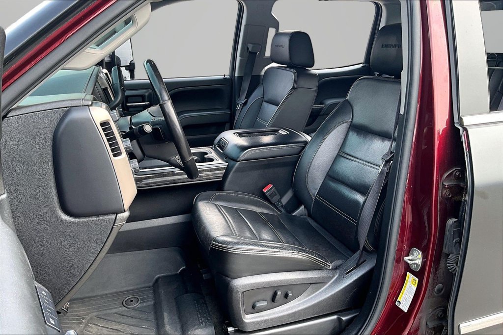 Used 2016 GMC Sierra 2500 Denali w/ Driver Alert Package AWD/4WD image 21