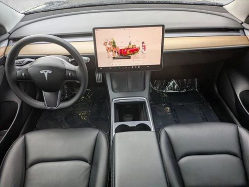 Used 2023 Tesla Model 3 Performance image 16