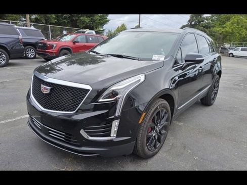 Used 2025 Cadillac XT5 Sportv w/ Technology Package AWD/4WD image 3